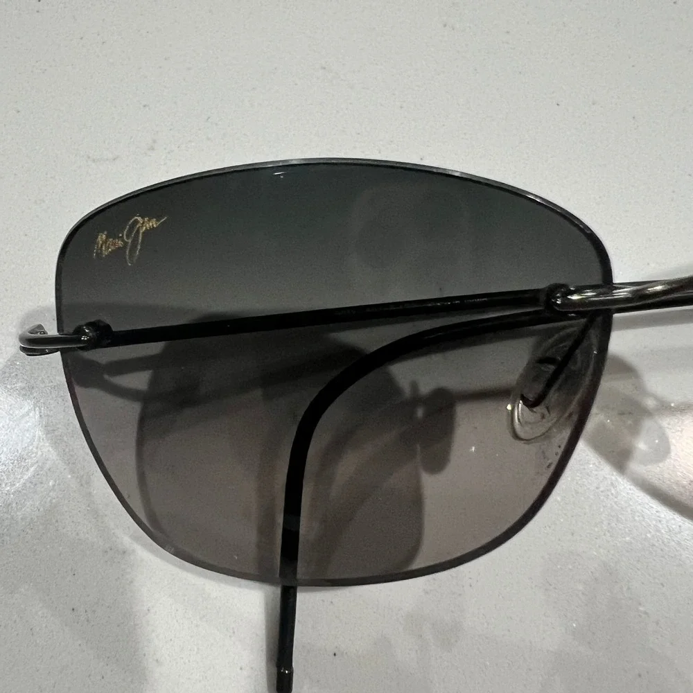 Maui Jim Rimless Sunglasses Grey Gradient Lens Black Metal Frame MJ407-02